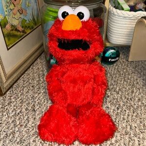 SESAME STREET ELMO ENGLISH & SPANISH TALKING SINGING LOVE TO HUG PLUSH 14" TOY